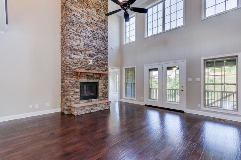 2313 Omaha Ln, Knoxville, TN 37932