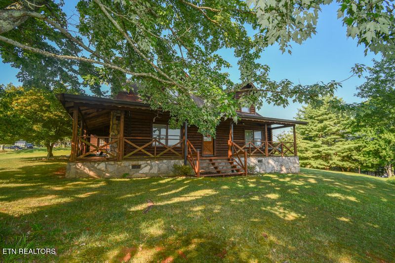 2313 Riverside Dr, Maryville, TN 37804