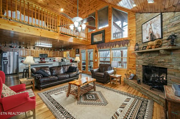 2314 Backwoods Way, Gatlinburg, TN 37738