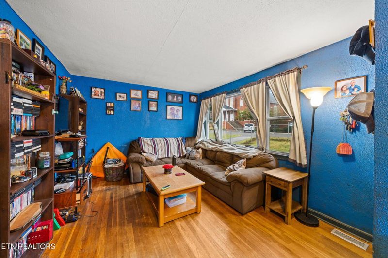 2314 Fine Ave, Knoxville, TN 37917