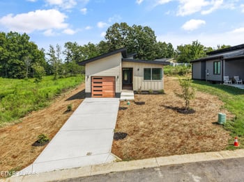 2314 Rock Gardens Dr, Sevierville, TN 37876