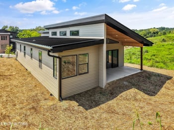 2314 Rock Gardens Dr, Sevierville, TN 37876