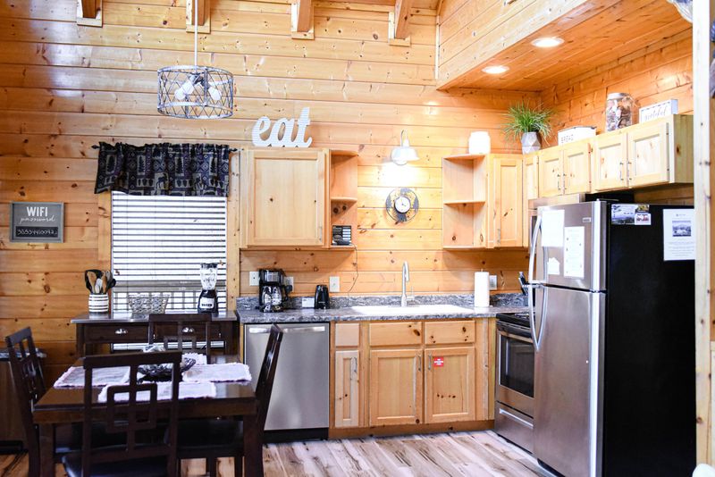 2314 Whippoorwill Hill Way, Sevierville, TN 37862