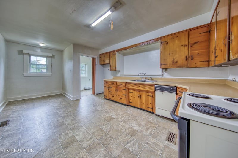 2315 Harris Rd, Knoxville, TN 37924