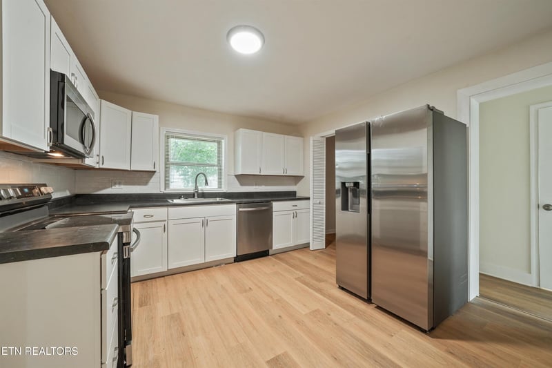2315 Holbrook Dr, Knoxville, TN 37918