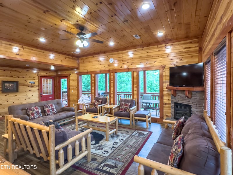 2316 Boulder Way, Sevierville, TN 37862