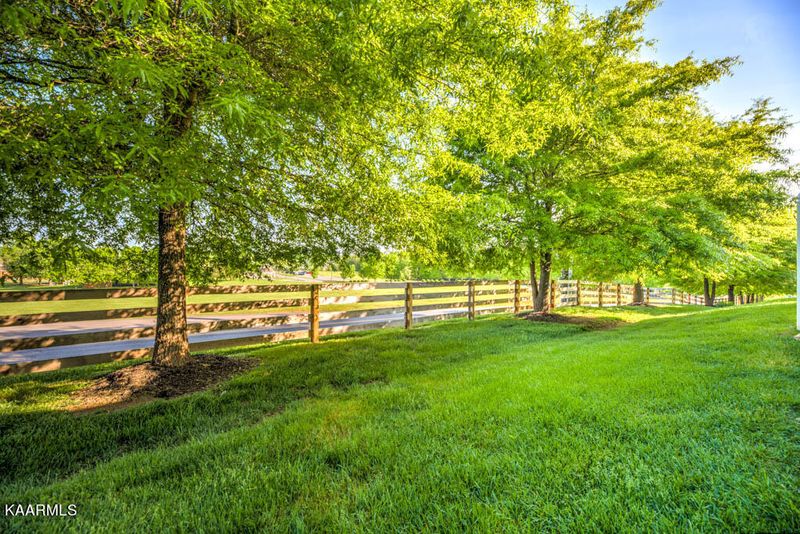 2317 Talbott Way, Powell, TN 37849