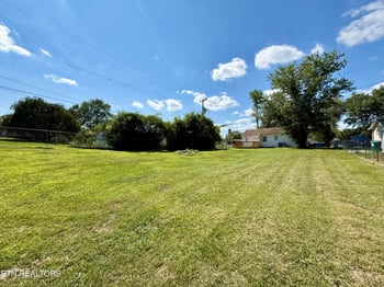2318 Grove St, Maryville, TN 37804