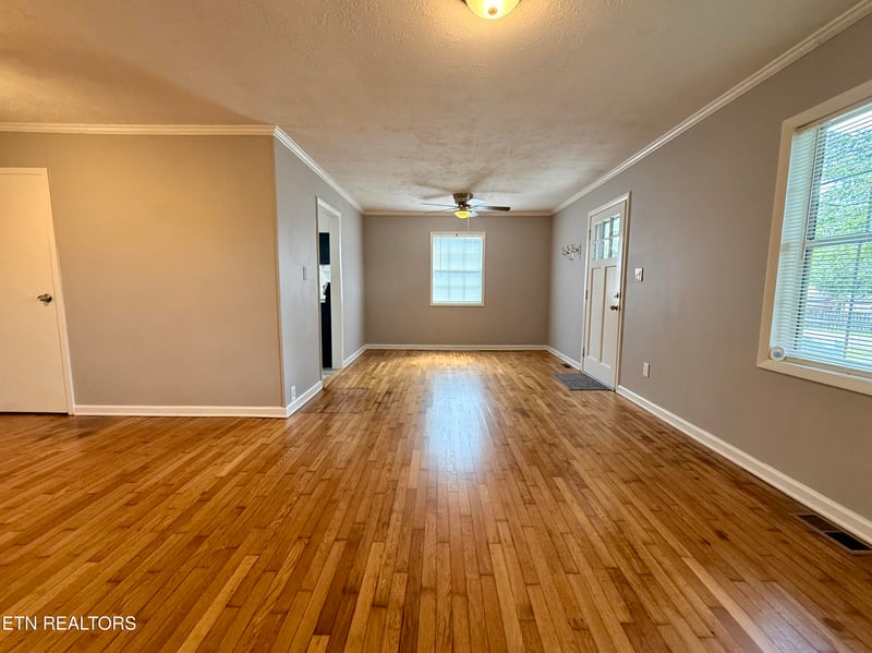 2318 Grove St, Maryville, TN 37804