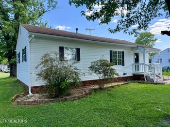 2318 Grove St, Maryville, TN 37804