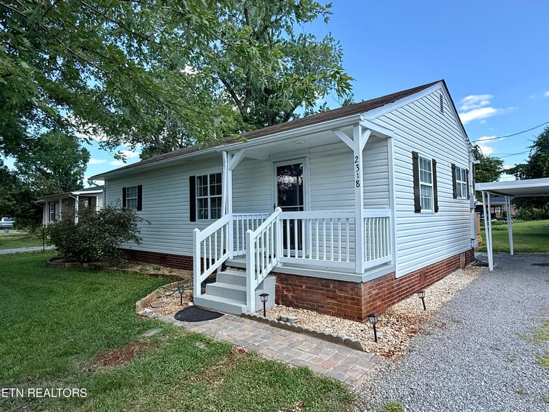 2318 Grove St, Maryville, TN 37804