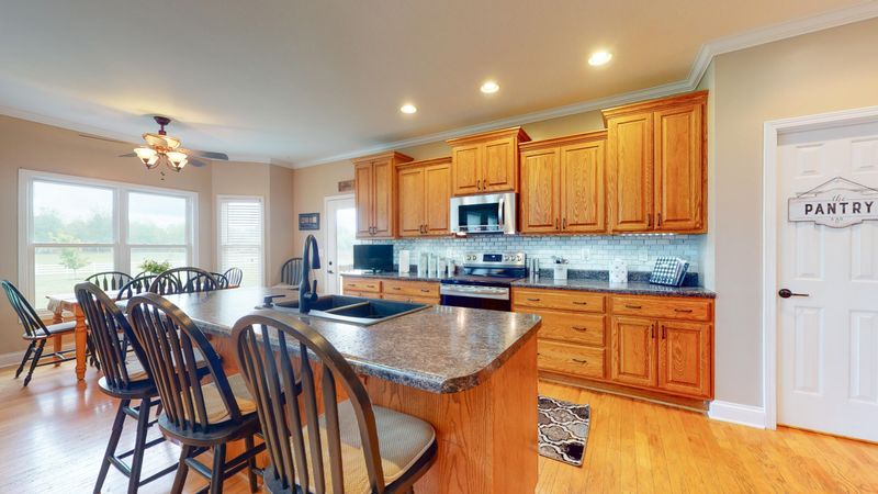 23180 E Coast Tellico Pkwy, Greenback, TN 37742