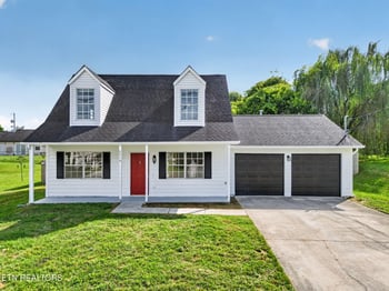 2319 Crestpark Rd, Knoxville, TN 37912