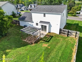 2319 Crestpark Rd, Knoxville, TN 37912