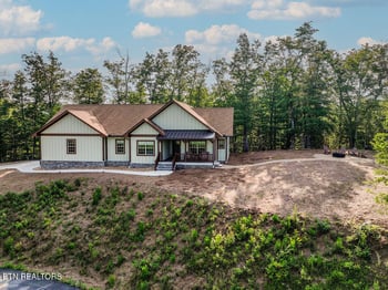 232 Black Powder Ct, Walland, TN 37886