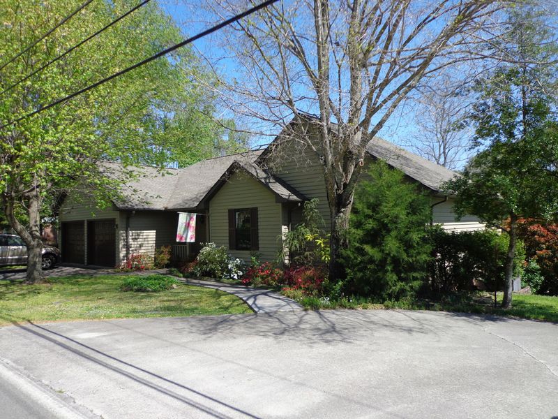 232 Disco Loop Rd, Friendsville, TN 37737