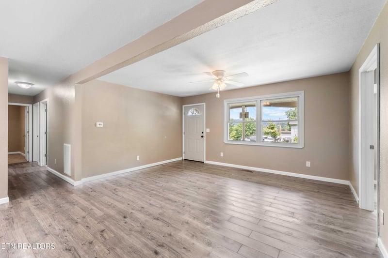 232 E Robbins St, Jellico, TN 37762