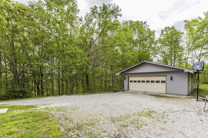 232 Fall Creek Ln, Caryville, TN 37714