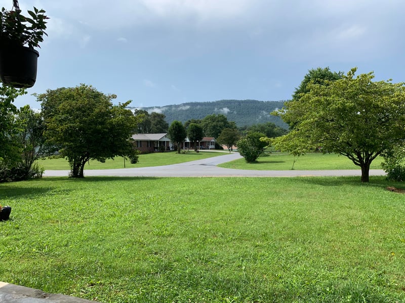 232 Farris Cir, Lafollette, TN 37766