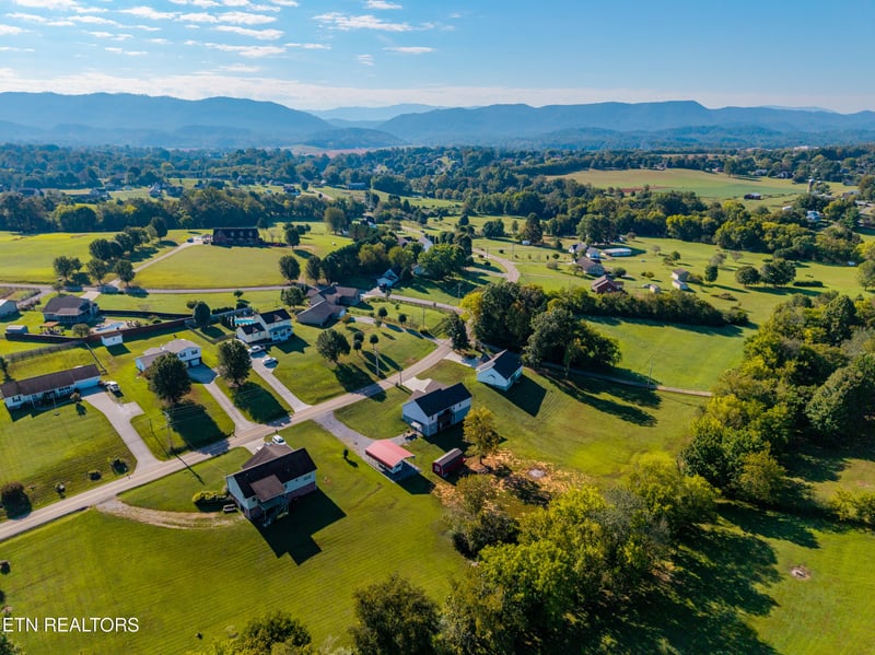 232 River Ford Rd, Maryville, TN 37804