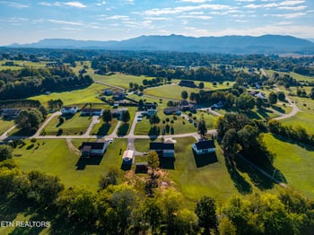 232 River Ford Rd, Maryville, TN 37804