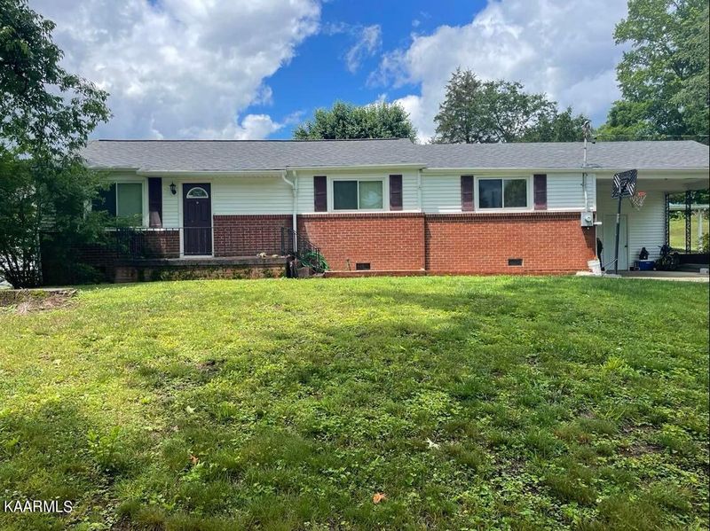 232 S Pine Ridge Rd, Harriman, TN 37748
