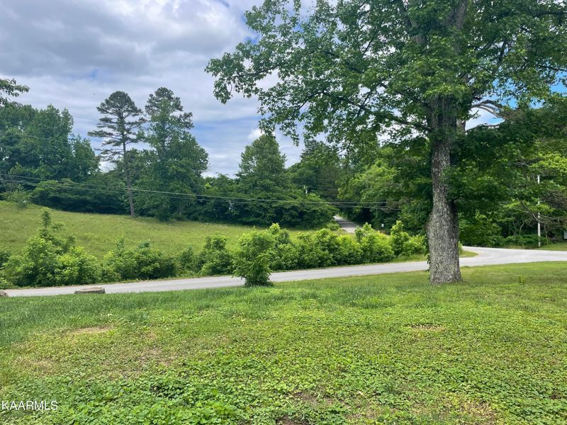 232 S Pine Ridge Rd, Harriman, TN 37748