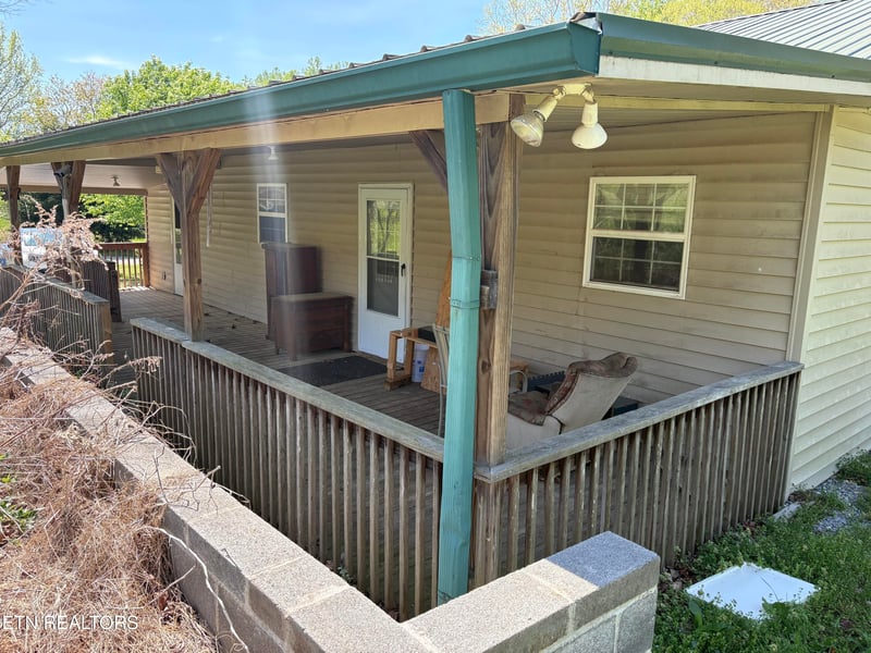 232 Sallings Rd, Luttrell, TN 37779