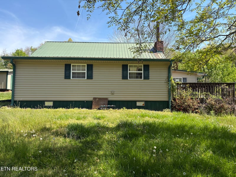 232 Sallings Rd, Luttrell, TN 37779