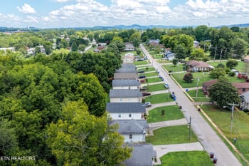 232 W Edison St, Alcoa, TN 37701