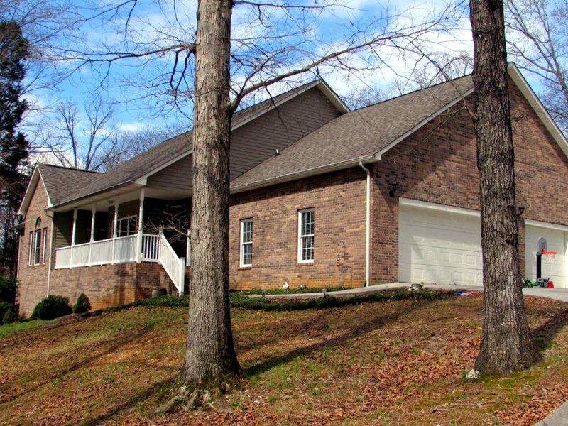 232 Woodhaven Dr, Vonore, TN 37885