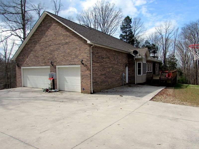 232 Woodhaven Dr, Vonore, TN 37885