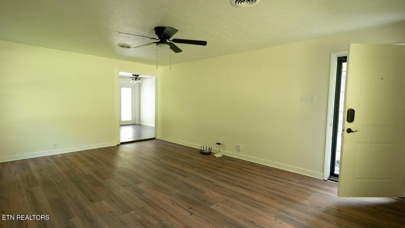 2320 Ault Rd, Knoxville, TN 37914
