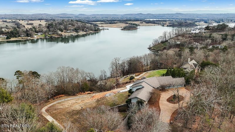 2320 Choto Rd, Knoxville, TN 37922