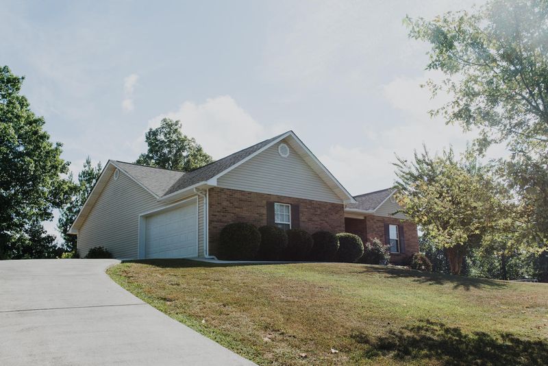 2320 Katie Ln, Morristown, TN 37814