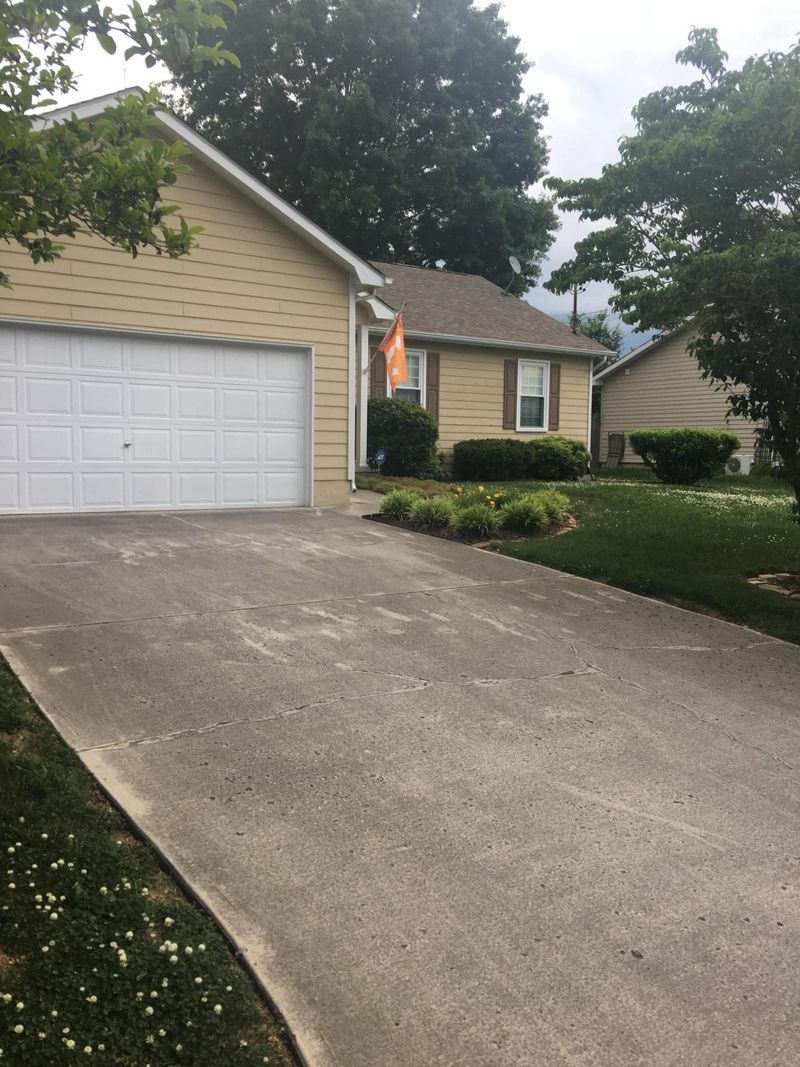 2321 Bainbridge Way, Powell, TN 37849