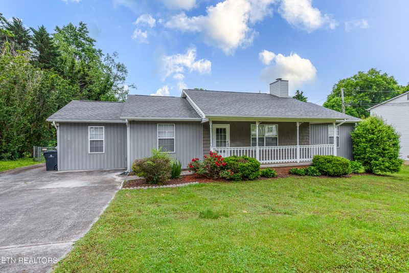 2321 Maple Dr, Knoxville, TN 37918