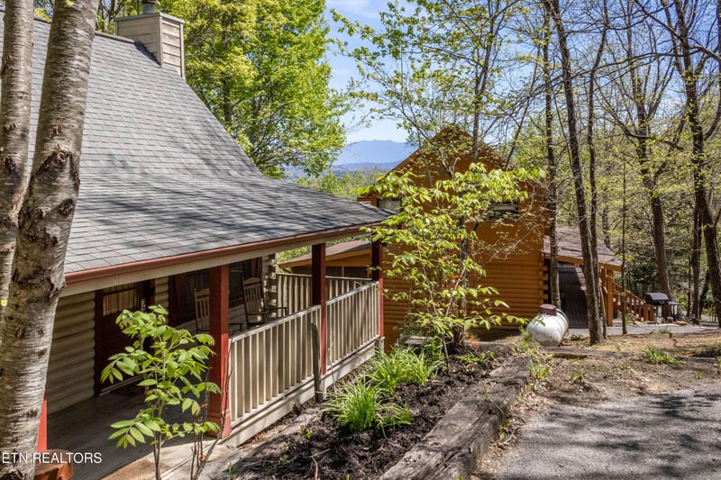 2322 Bonnie Ln, Sevierville, TN 37876