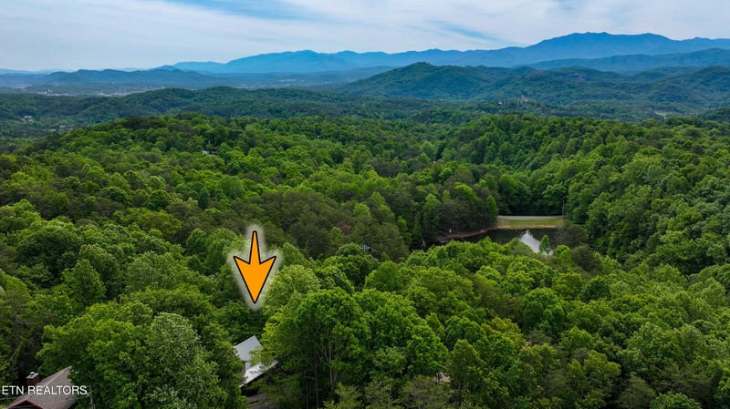 2322 Bonnie Ln, Sevierville, TN 37876