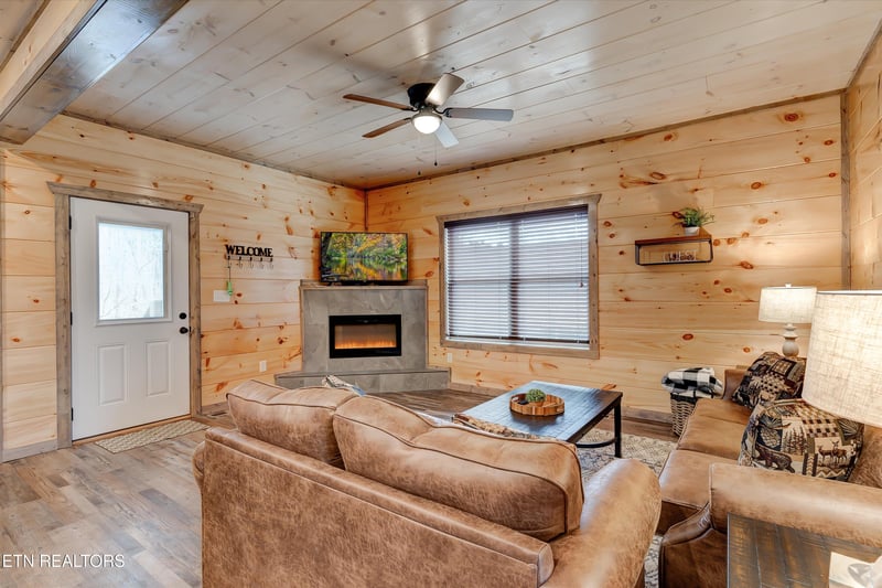 2322 Judson Ln, Sevierville, TN 37876