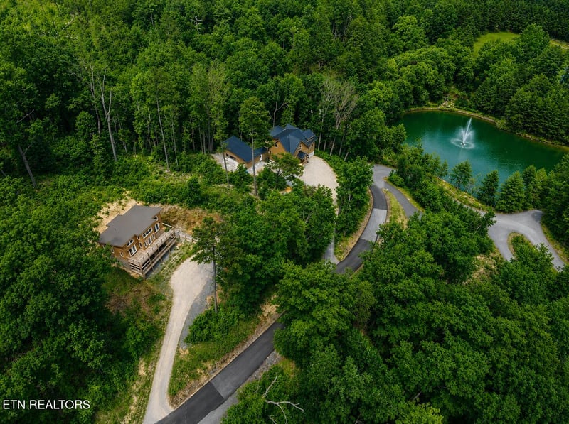 2323 Headrick Lead, Sevierville, TN 37862