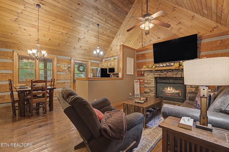 2323 Hidden Mountain Rd, Sevierville, TN 37876
