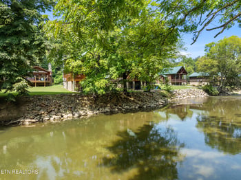 2323 River Port Way, Pigeon Forge, TN 37863