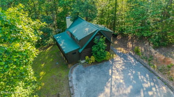 2323 Summer Ln, Sevierville, TN 37876