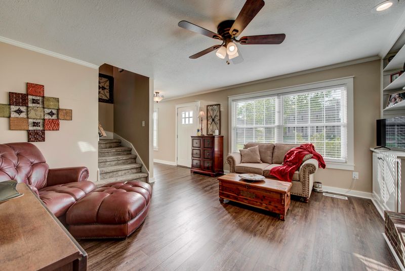 2324 Bishops Bridge Rd, Knoxville, TN 37922