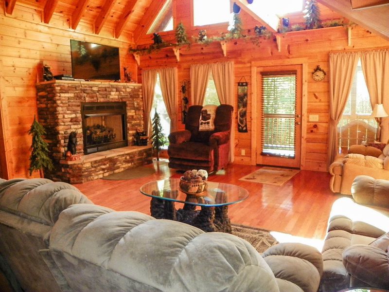 2324 Bogle Spring Loop, Sevierville, TN 37862