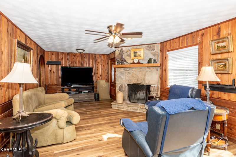 2324 Goldrush Rd, Pigeon Forge, TN 37863