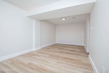 2324 Roundtree Rd, Knoxville, TN 37923