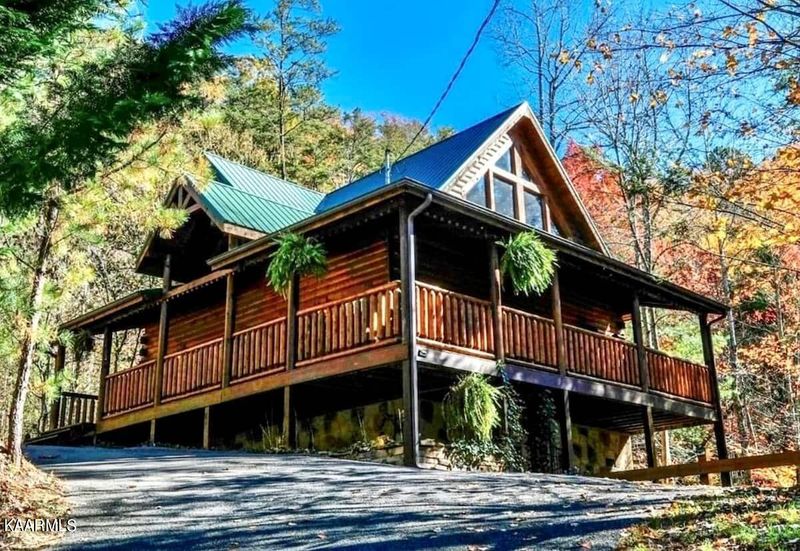 2324 Willow Ln, Sevierville, TN 37862
