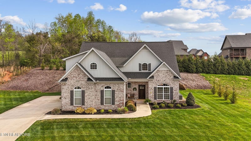2324 Wolf Crossing Ln, Knoxville, TN 37932